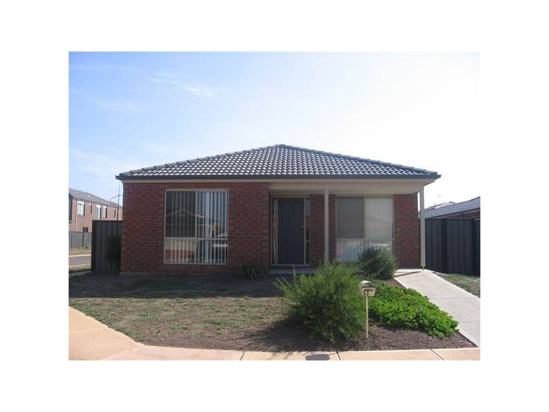 32 Astley Drive, Point Cook VIC 3030