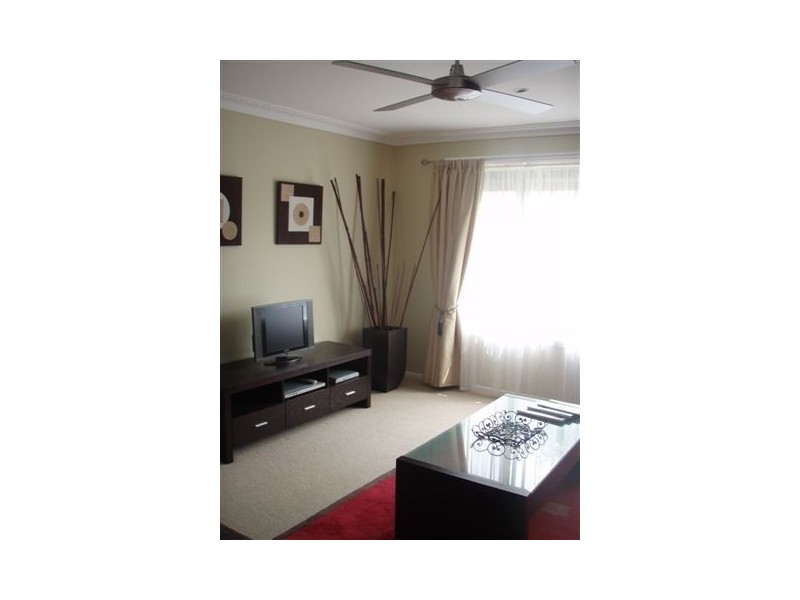 1A James Avenue, Altona VIC 3018