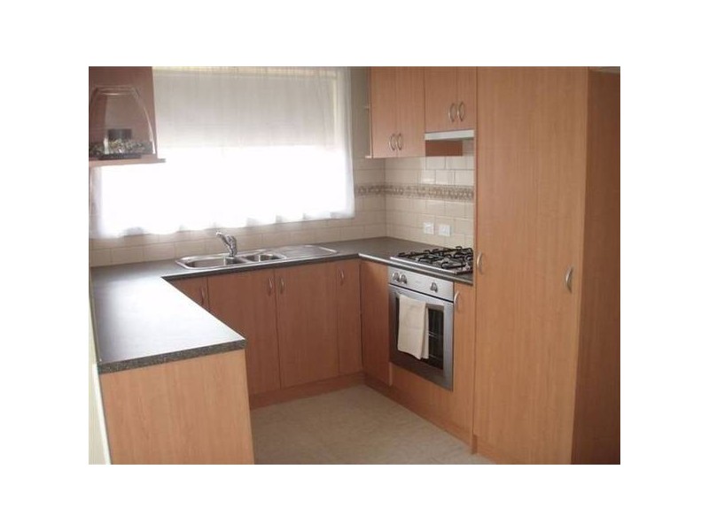 1A James Avenue, Altona VIC 3018