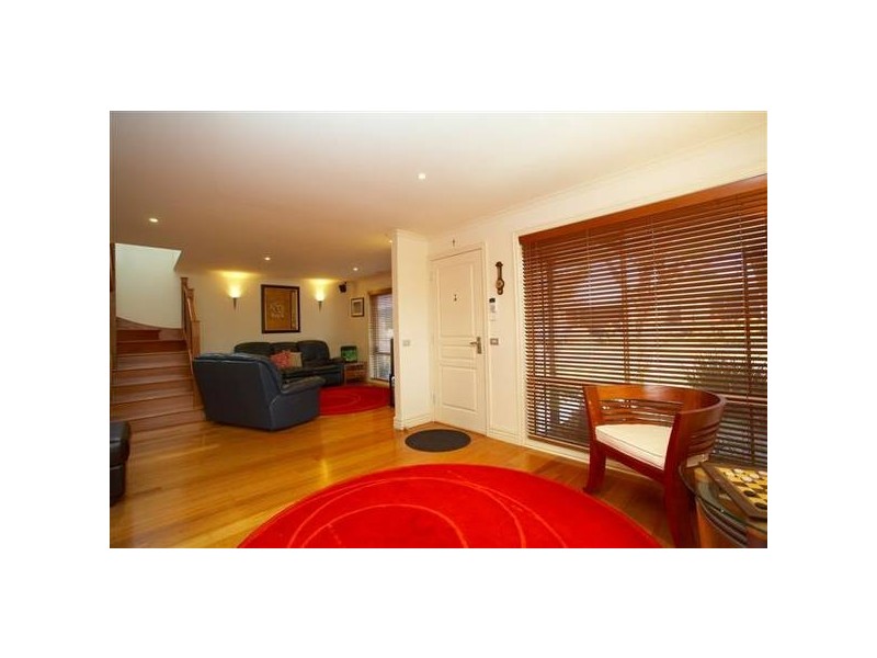 16 Bell Avenue, Altona VIC 3018