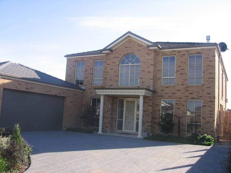 14 Howards Way, Point Cook VIC 3030