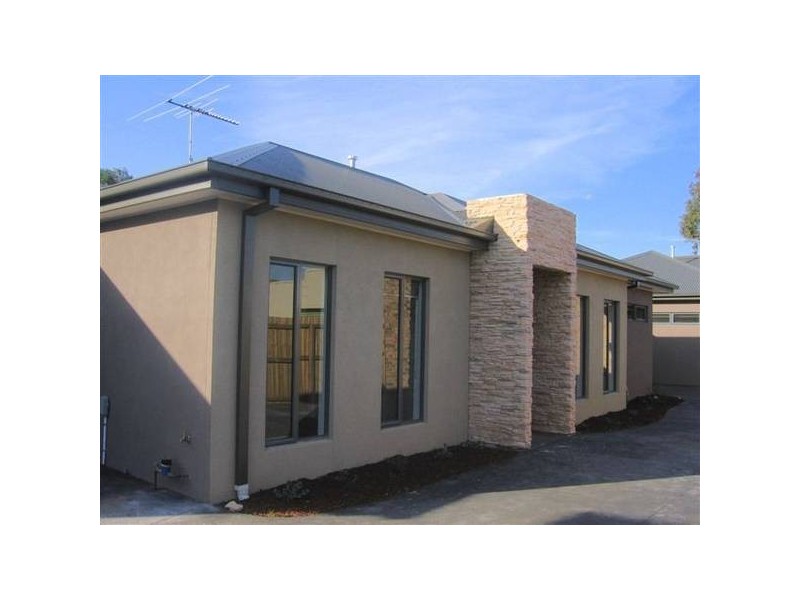 2/18 Mulga Street, Altona VIC 3018