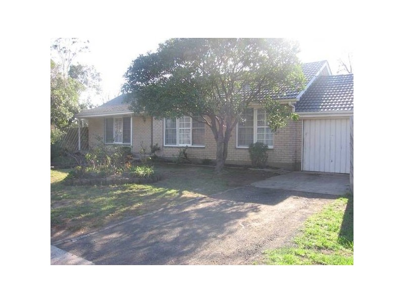 27 Fitzpatrick Drive, Altona Meadows VIC 3028