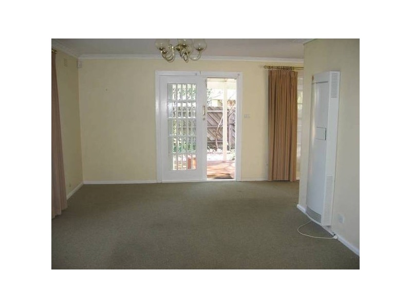 27 Fitzpatrick Drive, Altona Meadows VIC 3028