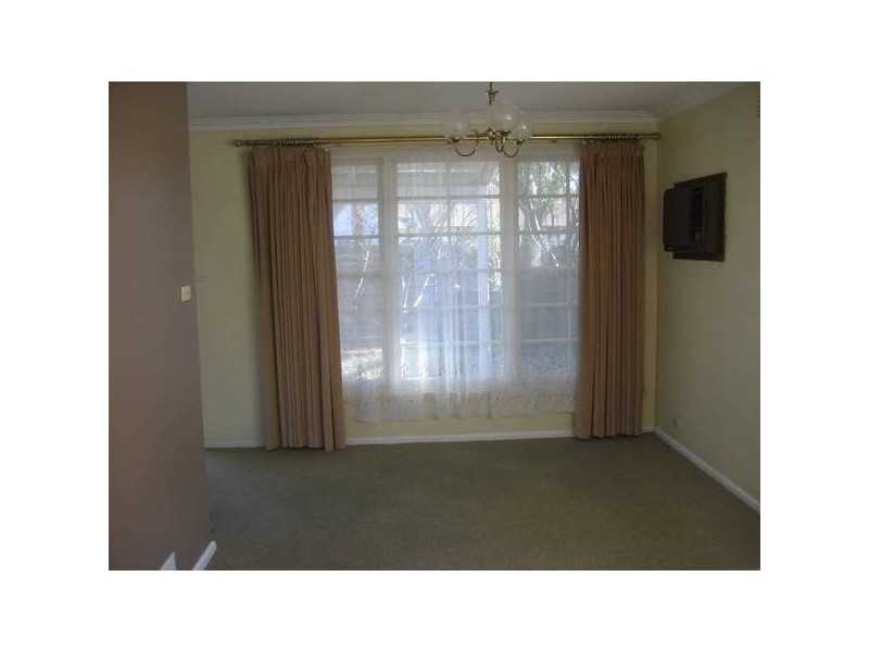 27 Fitzpatrick Drive, Altona Meadows VIC 3028