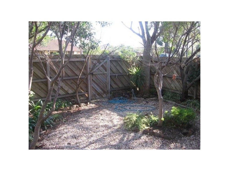 27 Fitzpatrick Drive, Altona Meadows VIC 3028