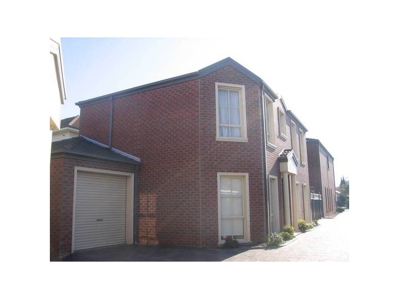 2/138 Queen Street, Altona VIC 3018