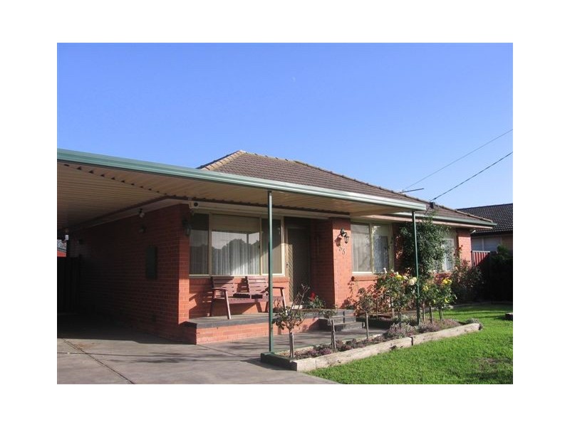 33 Chirnside Crescent, Laverton VIC 3028