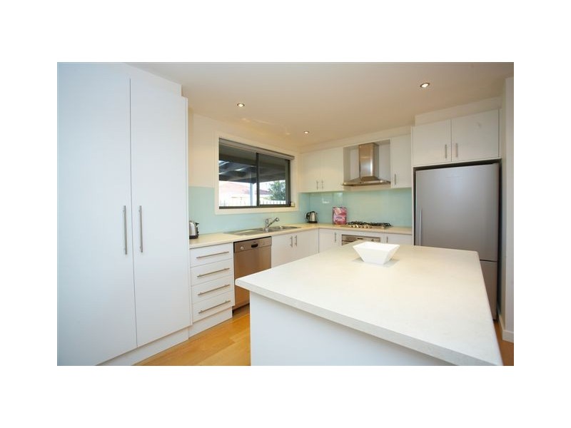 15 Rush Court, Altona VIC 3018