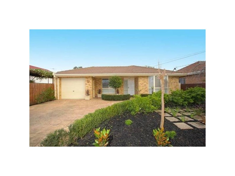 17 Waratah Street, Altona VIC 3018