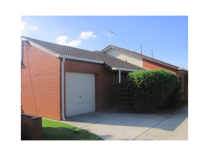 1/60 Grieve Parade, Altona VIC 3018