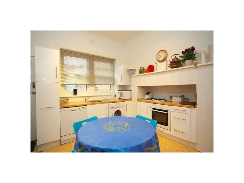 1/31 Millers Road, Altona VIC 3018