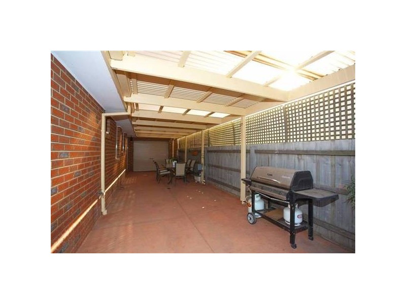 13 Weaver Court, Altona Meadows VIC 3028