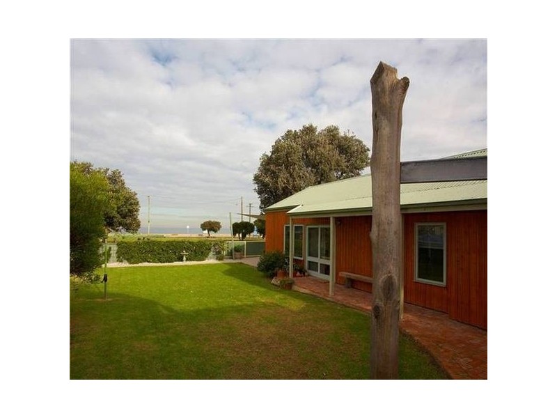 44 Queen Street, Altona VIC 3018