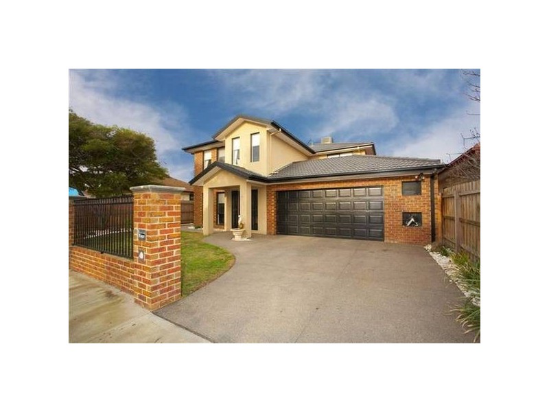 16 Seaview Crescent, Altona VIC 3018