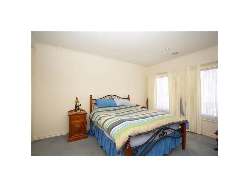 1/9 Millers Road, Altona VIC 3018