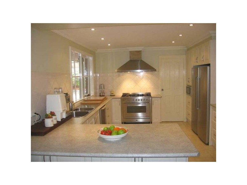 12 Weeroona Terrace, Altona Meadows VIC 3028