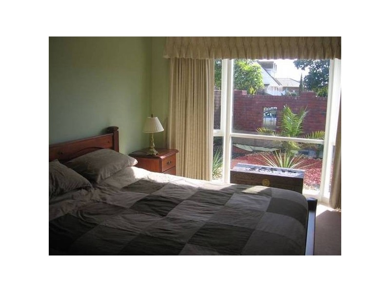 12 Weeroona Terrace, Altona Meadows VIC 3028