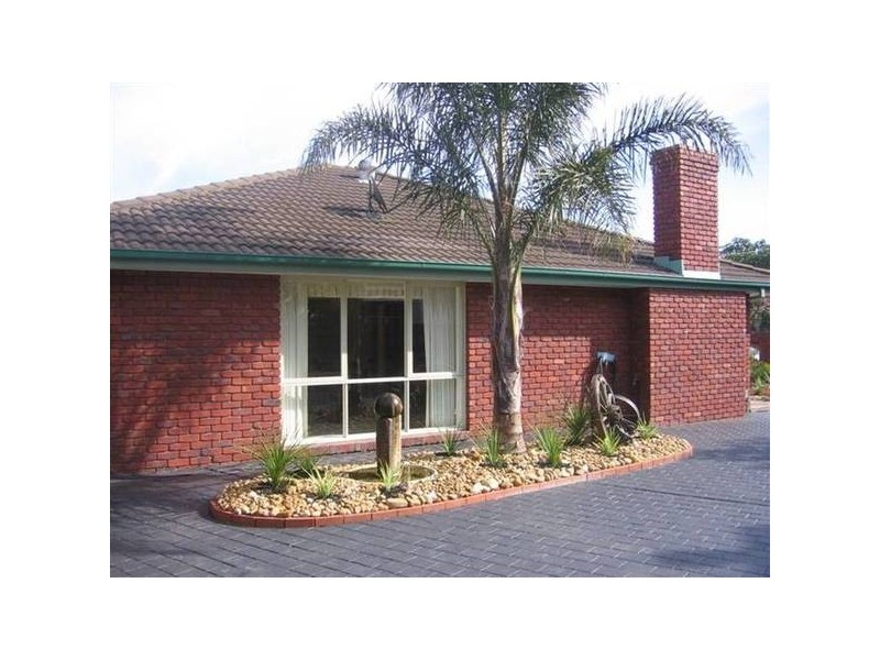 12 Weeroona Terrace, Altona Meadows VIC 3028