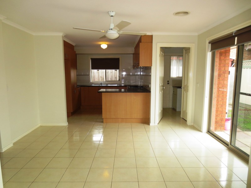 2/249 Victoria Street, Altona Meadows VIC 3028