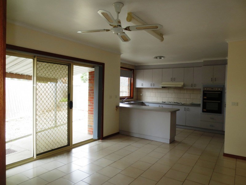 3/11 Cambridge Street, Altona VIC 3018