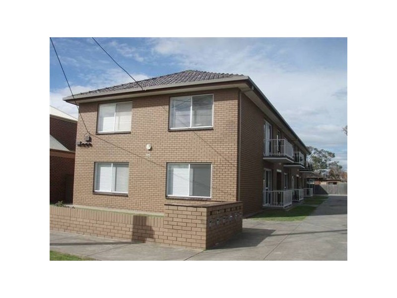 2/64 McBain Street, Altona VIC 3018