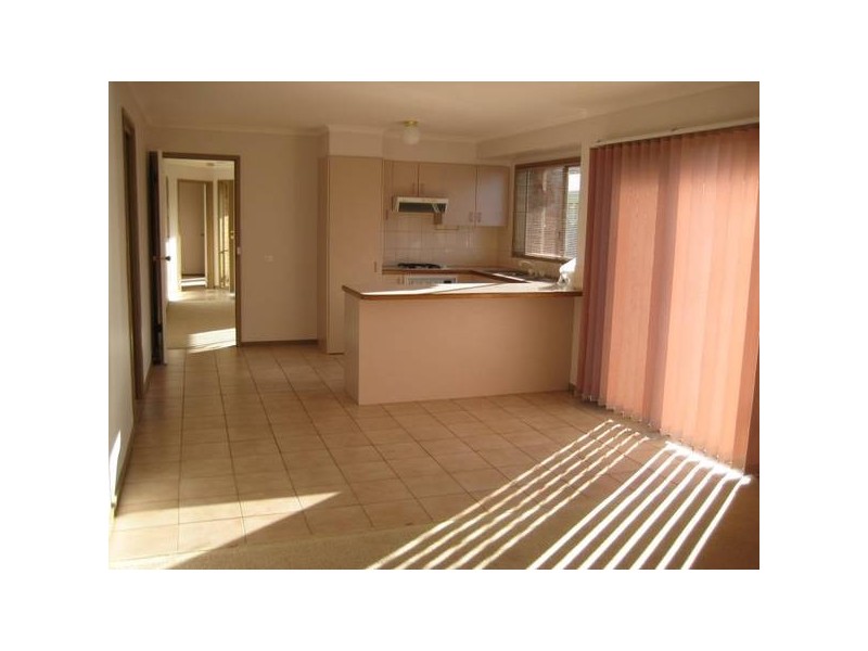 16 Valente Street, Altona Meadows VIC 3028