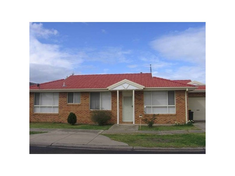 2/35 Balaclava Avenue, Altona Meadows VIC 3028