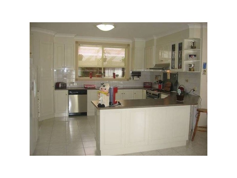 6 May Avenue, Altona Meadows VIC 3028
