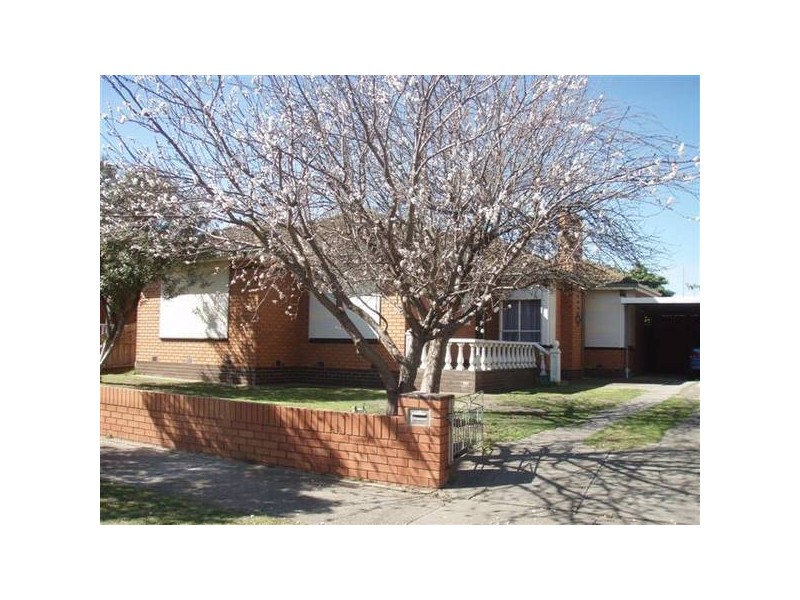 24 Knapp Street, Altona North VIC 3025