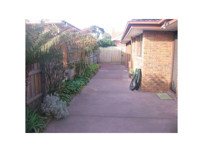 A/18 Millers Road, Altona VIC 3018