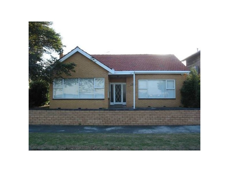 33 Beach Street, Altona VIC 3018