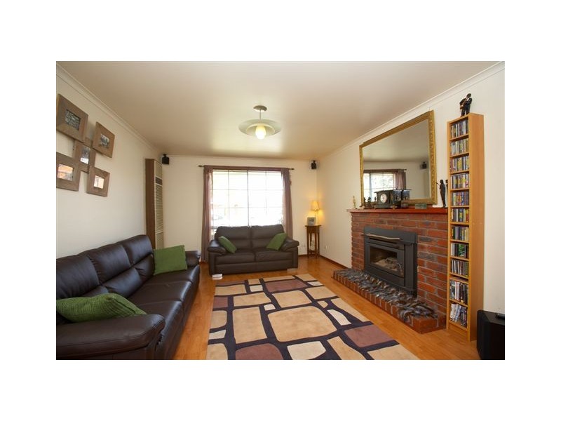 6 Leake Court, Altona Meadows VIC 3028