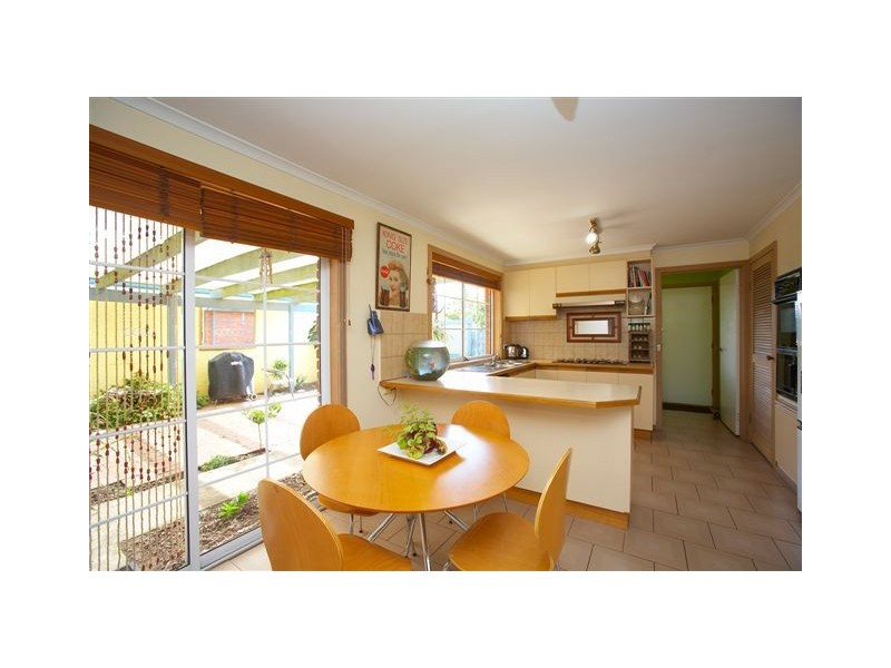 6 Leake Court, Altona Meadows VIC 3028