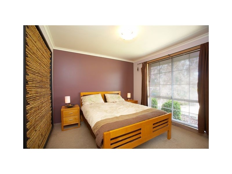 6 Leake Court, Altona Meadows VIC 3028