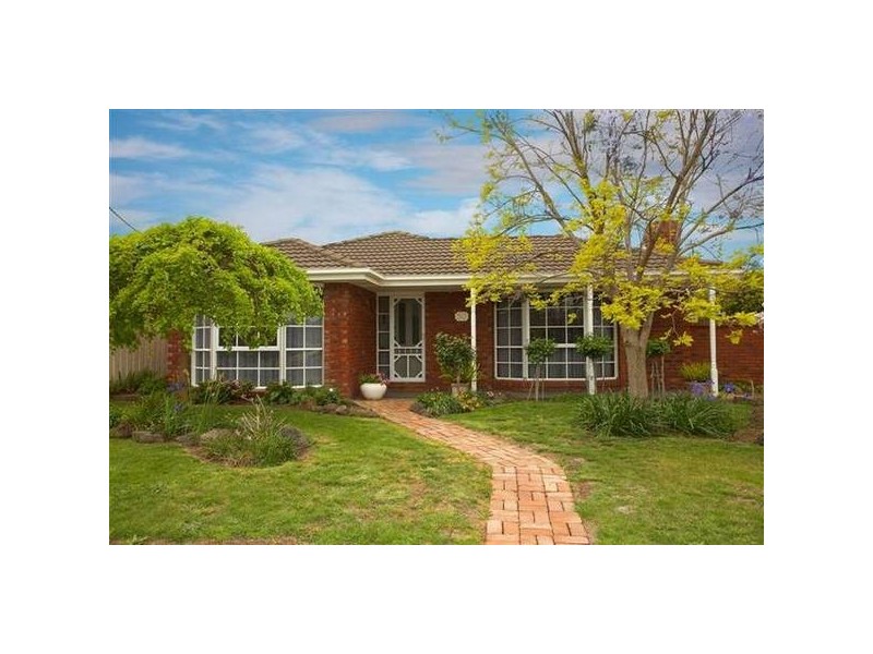 50 Sommers Drive, Altona Meadows VIC 3028