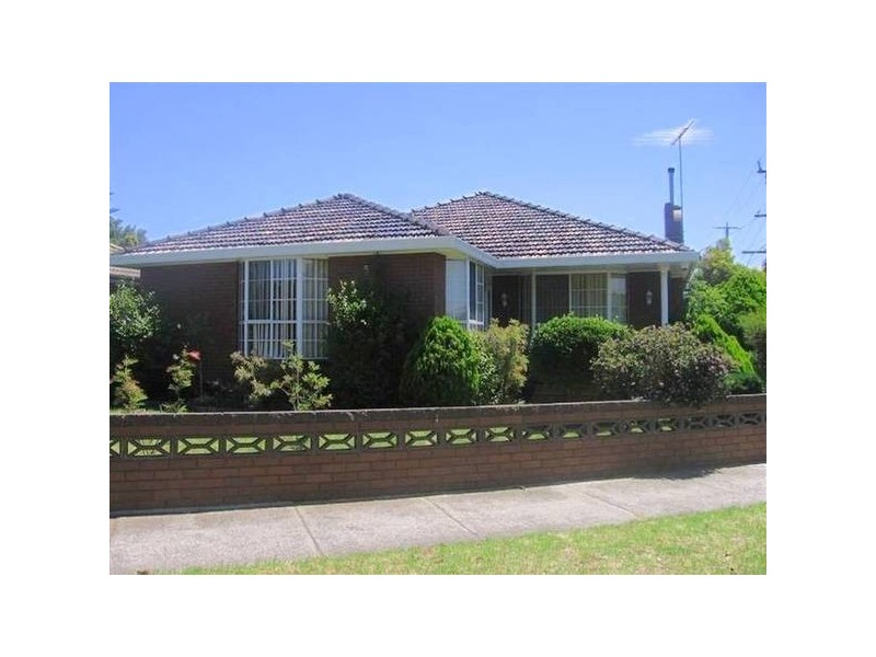 23 Dove Avenue, Altona VIC 3018