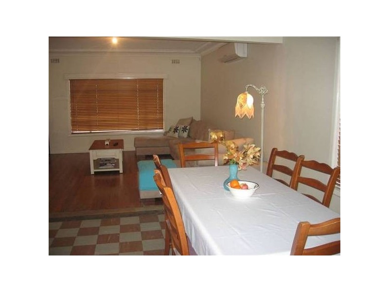 52 Eames Avenue, Brooklyn VIC 3012