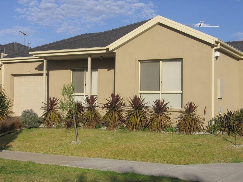 20 Kensington Cres, Altona Meadows VIC 3028