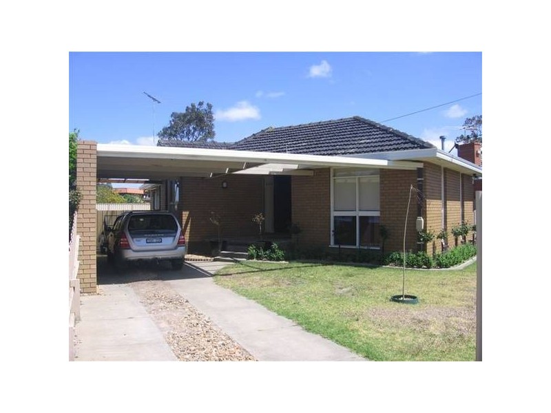 35 Dove Avenue, Altona VIC 3018