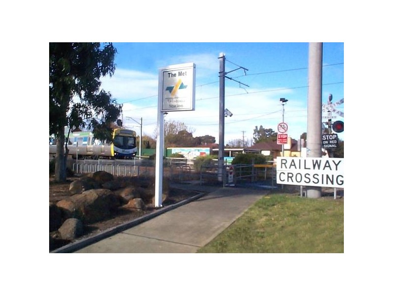 35 Dove Avenue, Altona VIC 3018