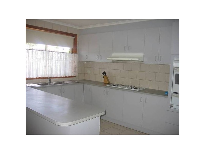 3/11 Cambridge Street, Altona VIC 3018