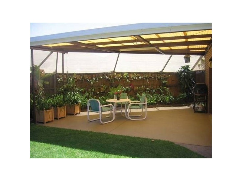 23 Dove Avenue, Altona VIC 3018