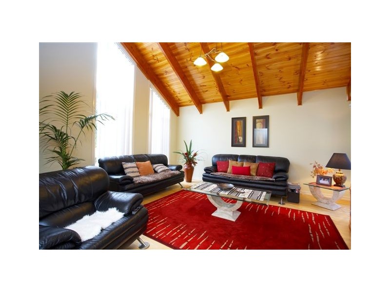 14 Walshe Court, Altona Meadows VIC 3028