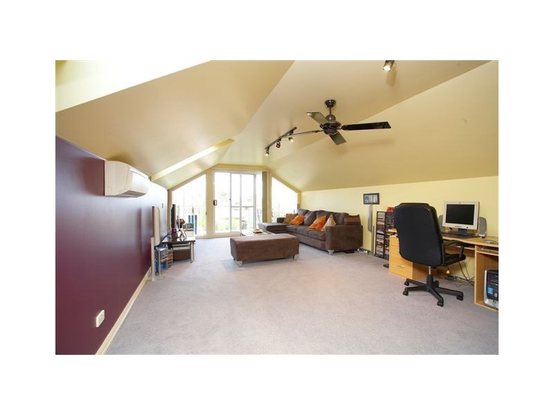 14 Walshe Court, Altona Meadows VIC 3028