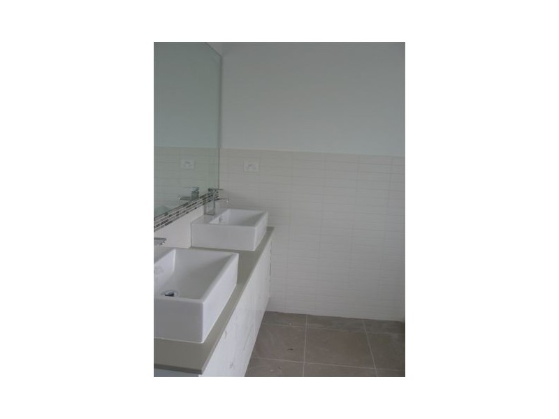 1/21 Romawi Street, Altona VIC 3018