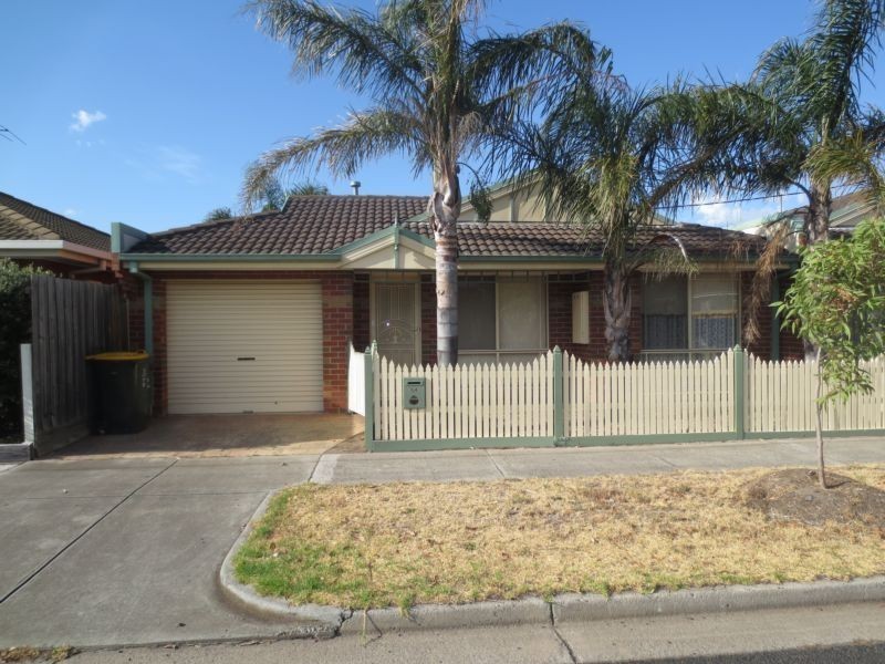 54 Linnet Street, Altona VIC 3018