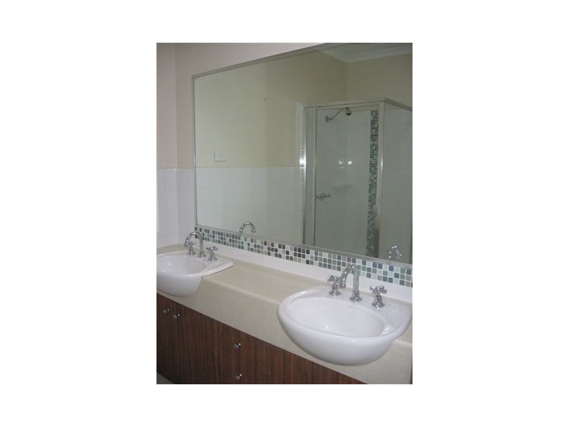 1/16 Hancock Street, Altona VIC 3018