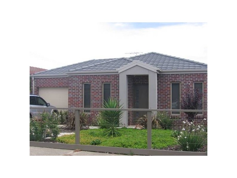 1/23 May Street, Altona North VIC 3025