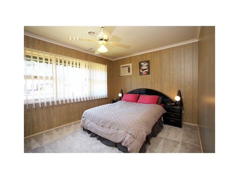 13 Hammond Street, Altona VIC 3018